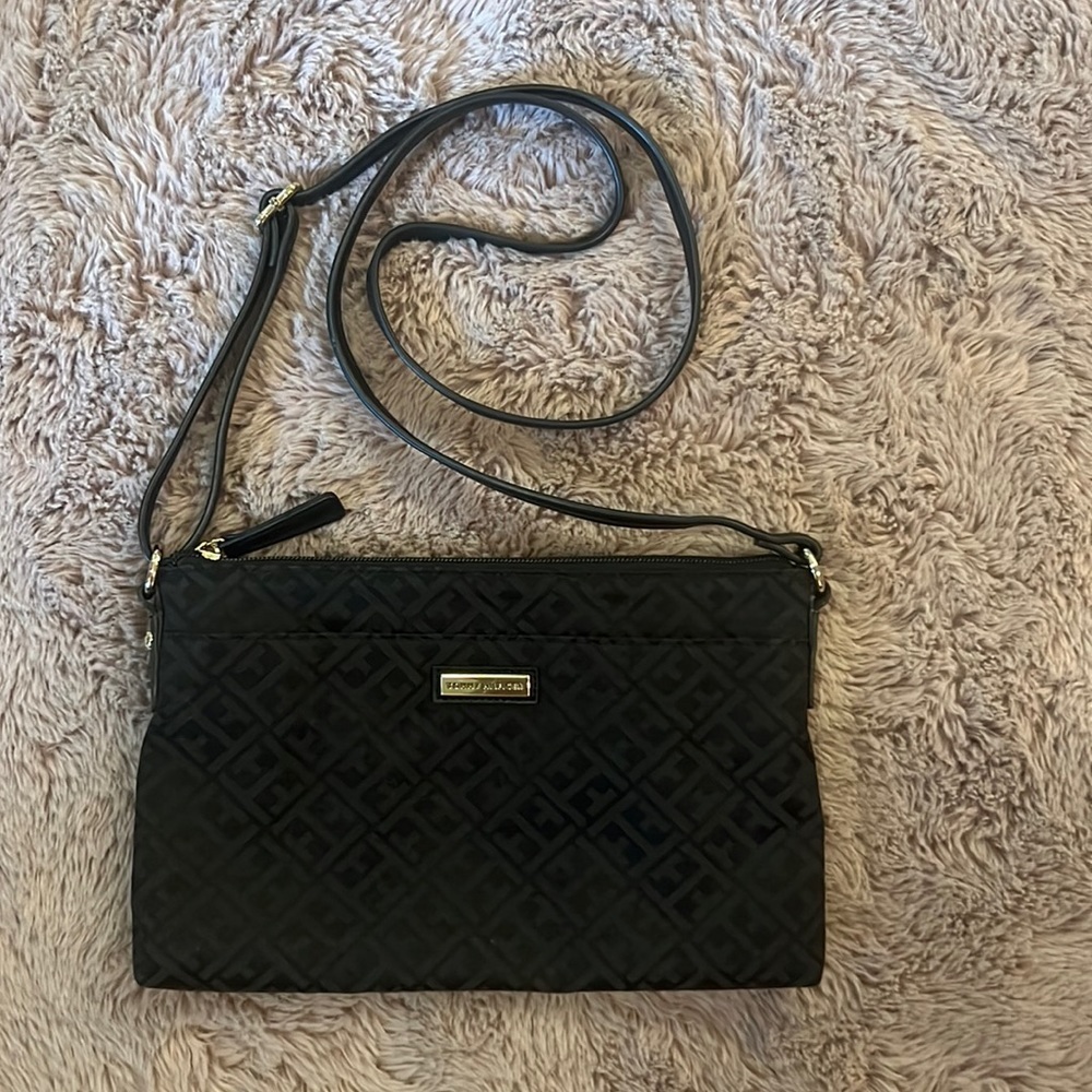 Tommy Hilfiger black purse adjustable crossbody bag 7” x 11” gold metal 3 pocket